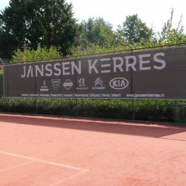 Tennis winddoek Janssen Kerres TV de Goudhoek Gerwern